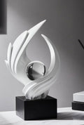 Swirl figur m/kugle, stor, sort/hvid