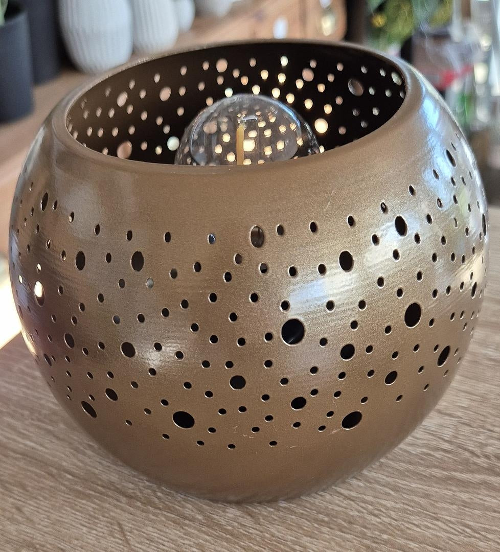 Lille rund lampe m/batteri, kopper m/huller